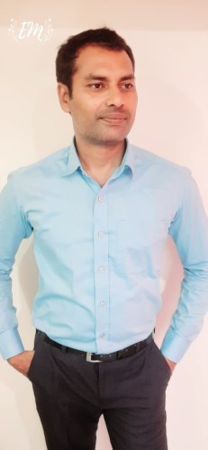 EM889779
